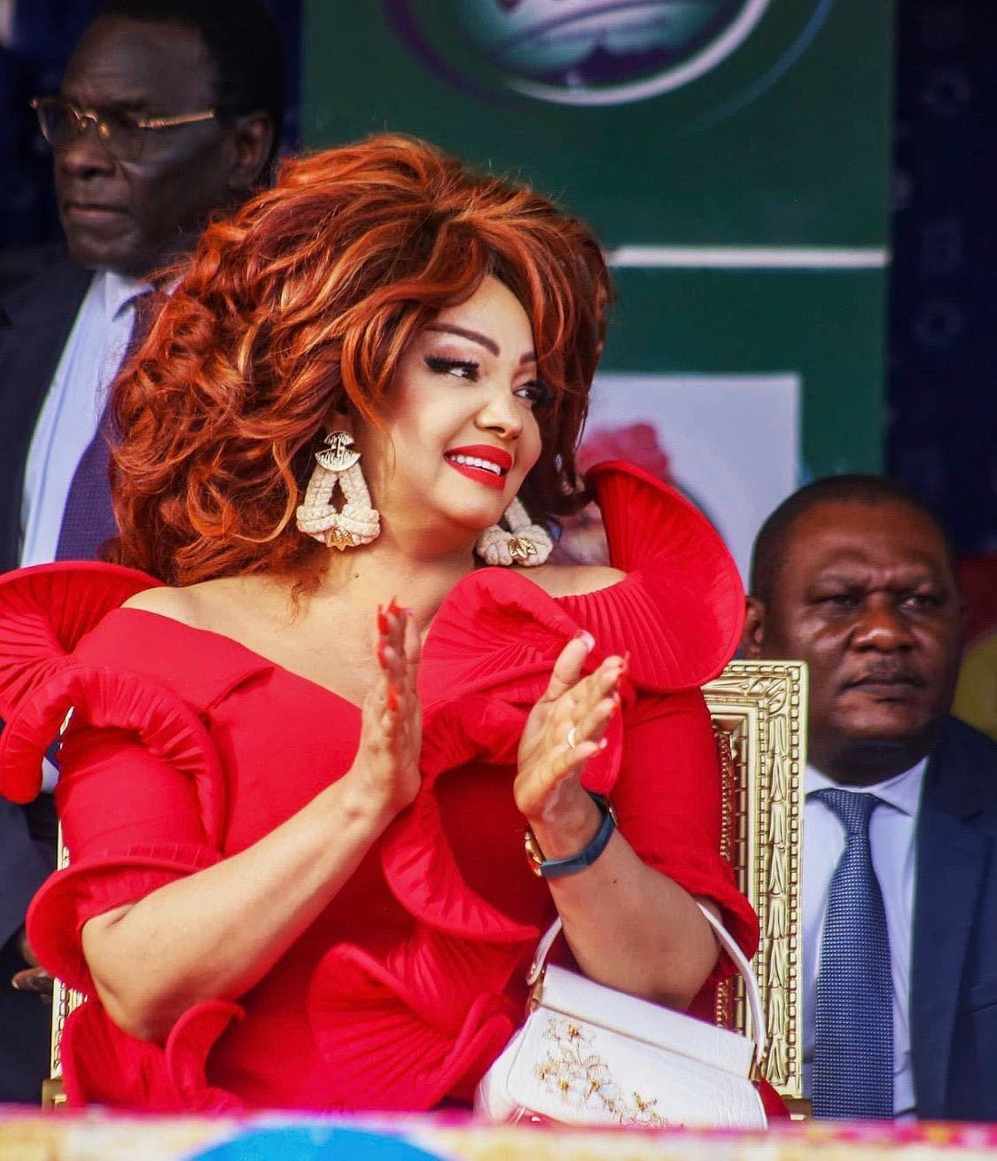 S.E. Madame Chantal BIYA applaudit les performances des athlètes