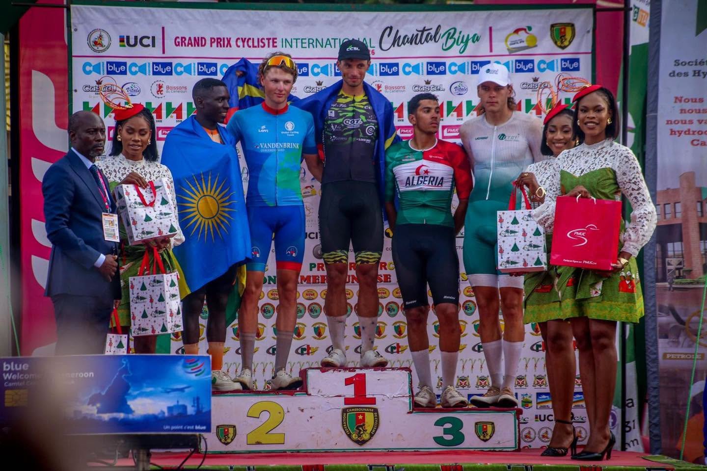 Consécration sportive · Remise du chèque officiel de vainqueur