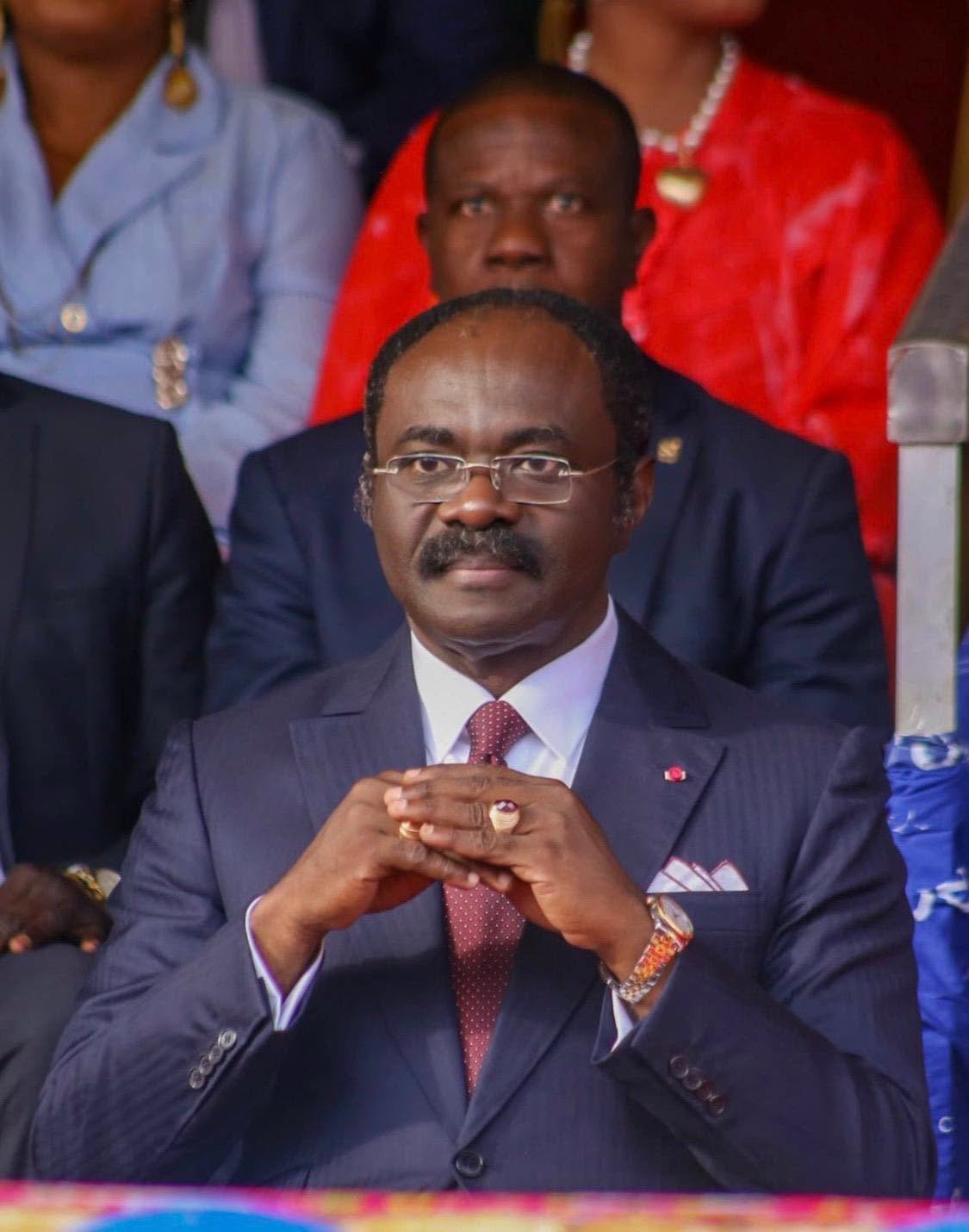 Ferveur républicaine sur la tribune présidentielle de Yaoundé